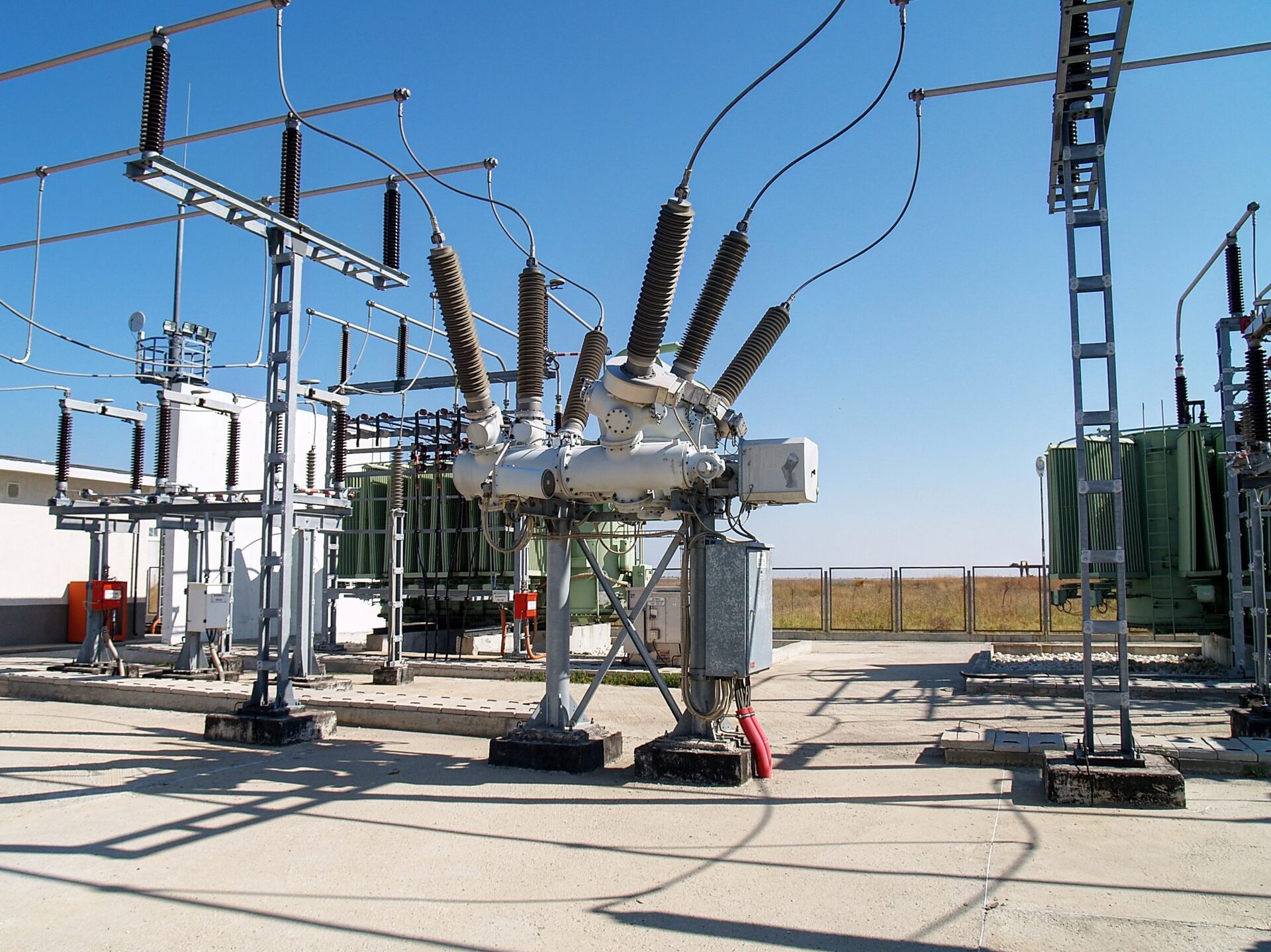 Electrical switchgear and protection